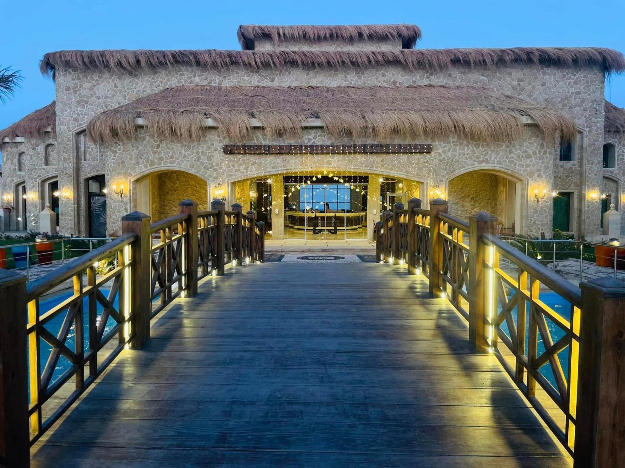Hotel Amarina Jannah & Aqua Park Coraya Bay